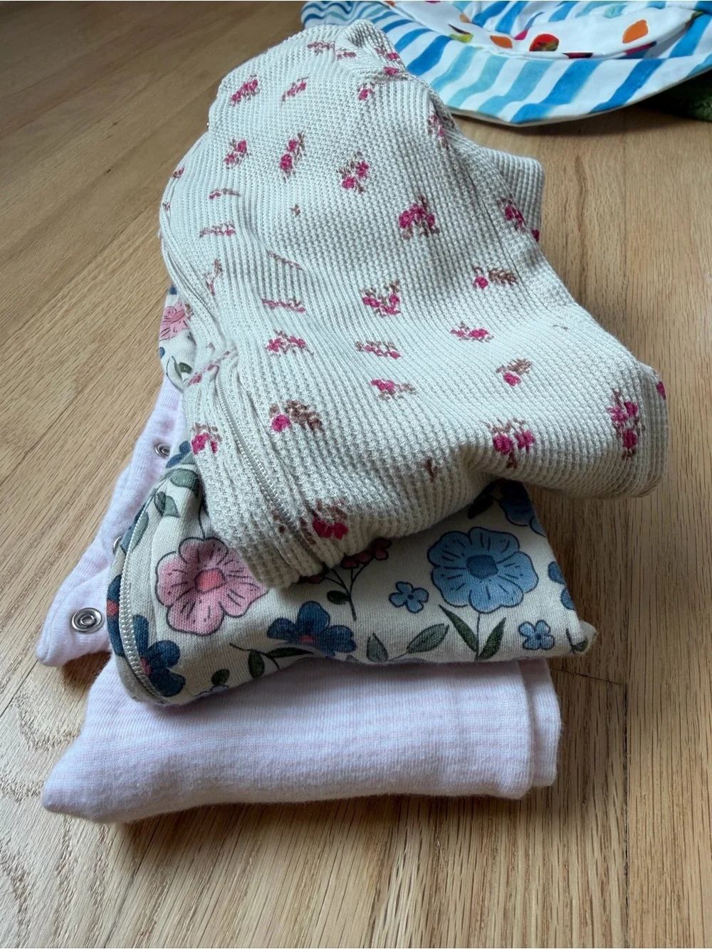 Bundle of 3 carters and Ralph Lauren floral and stripe sleepers size 6m